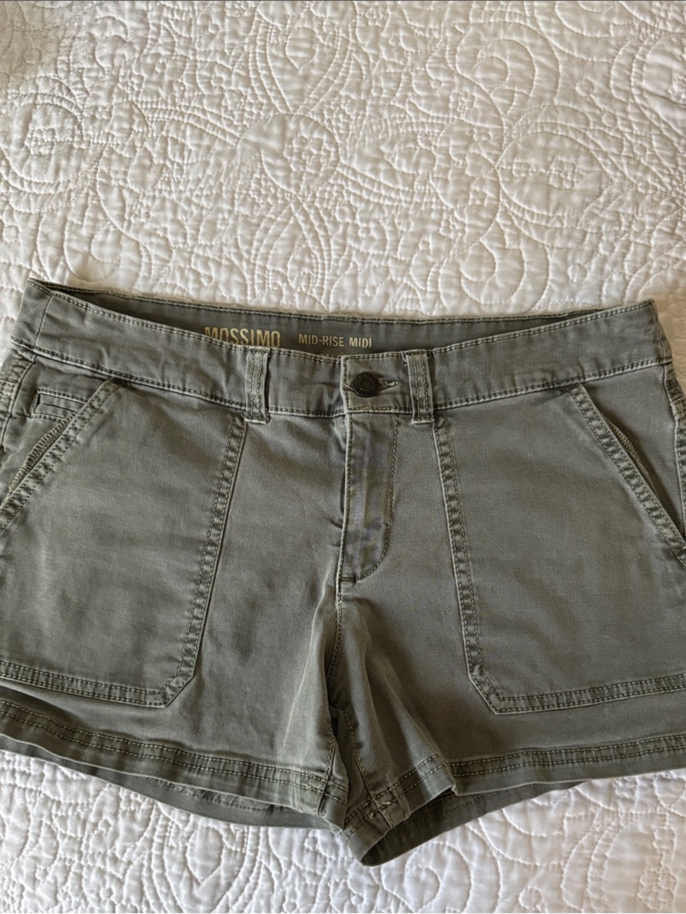 Mossimo Supply Co. Olive Green Mid-Rise Women's Bermuda Shorts